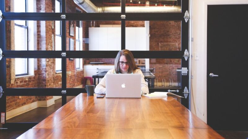 Marketing cyfrowy a marketing tradycyjny – różnice